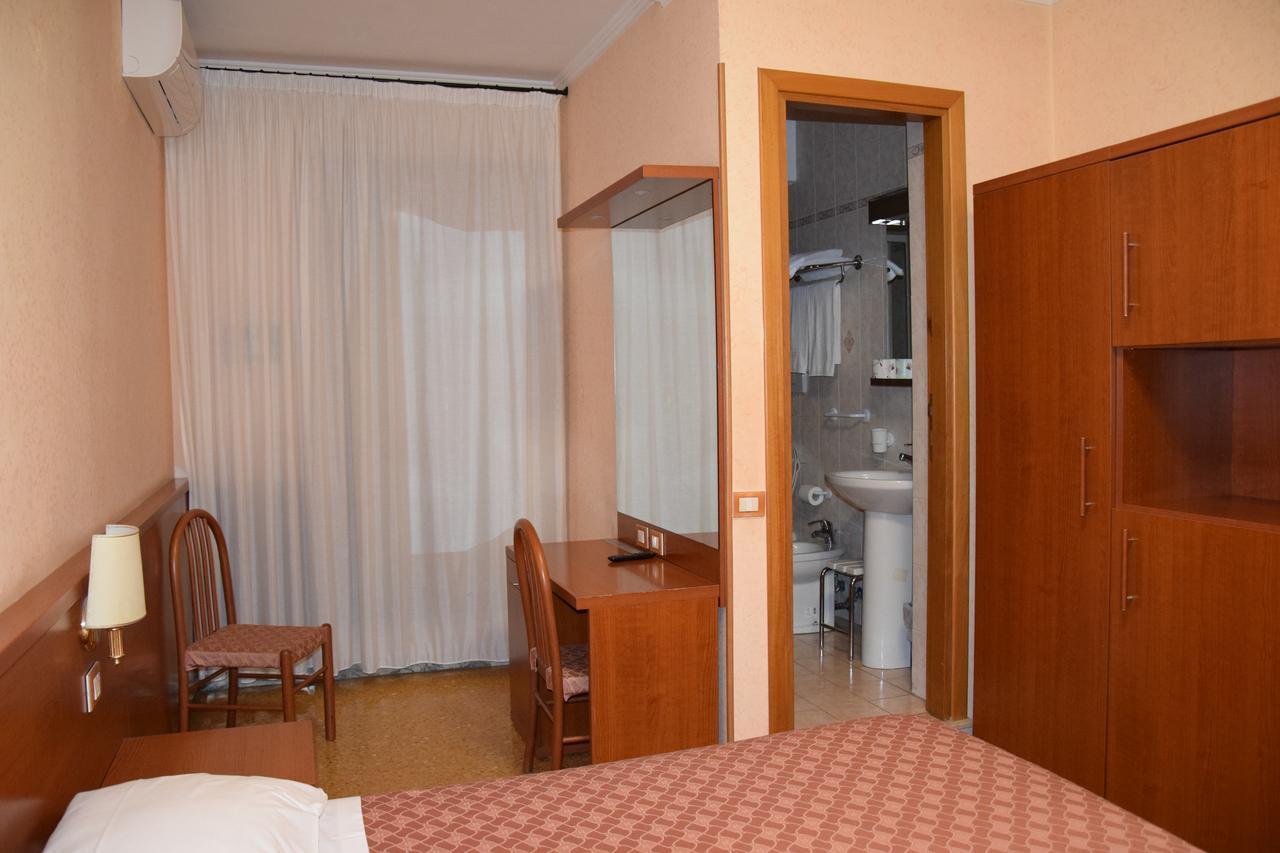 Hotel Bruna Roma Exterior foto
