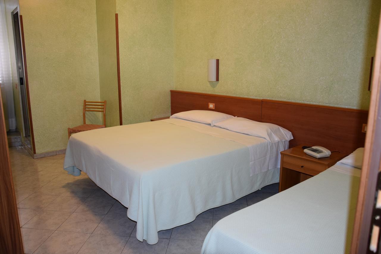 Hotel Bruna Roma Exterior foto