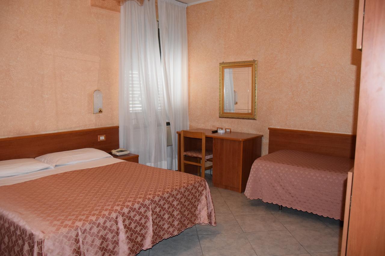 Hotel Bruna Roma Exterior foto